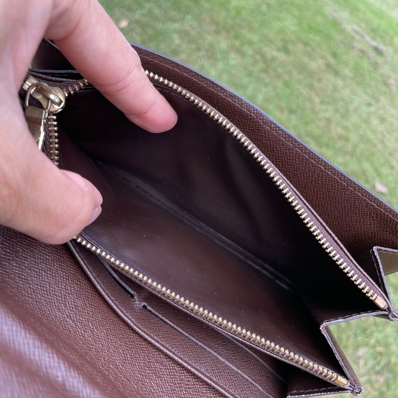 Authentic Louis Vuitton Sarah wallet - Picture 15 of 16